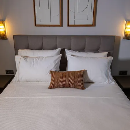 מלון Zena Adults Only